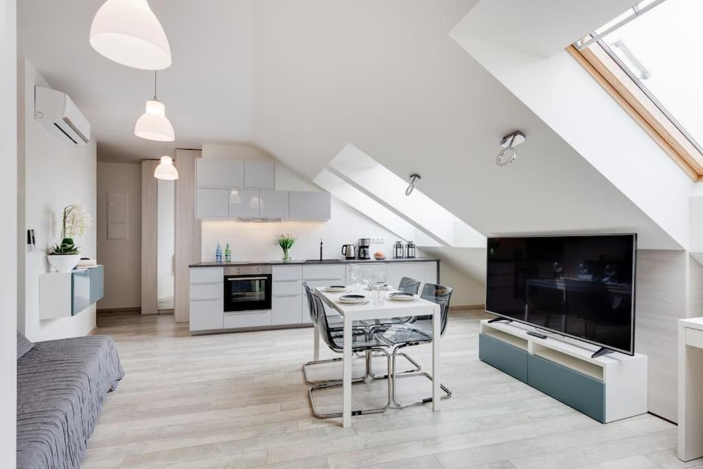 Modern & New Place Next To Wawel Castle & Vistula Cracovia Esterno foto